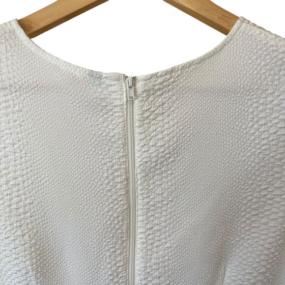 H&M Divided| White embossed Snake skin Print Peplum Zipper back top SZ 14 - Picture 4 of 9